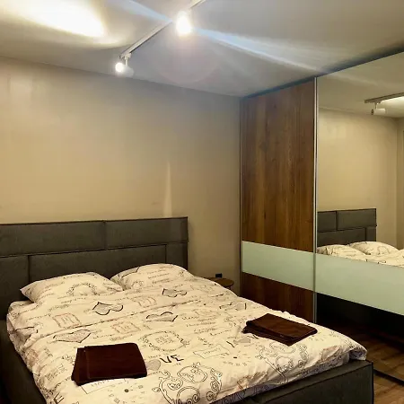Markapart 1 - Center - Sleeps 5 Apartment Ruse